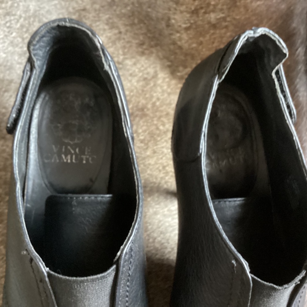 Vince Camuto Black Leather Heels - Picture 8 of 11